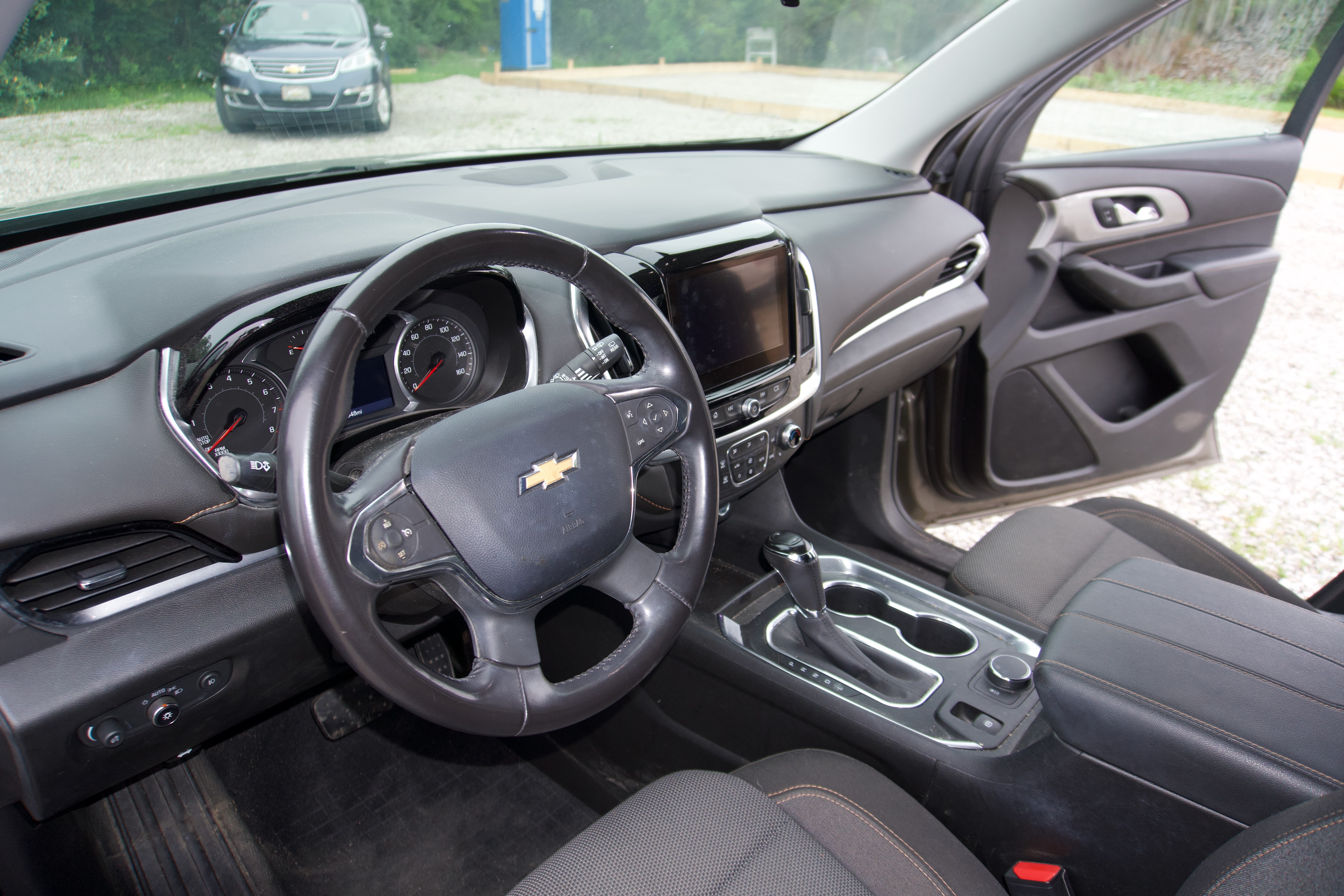 2020 Chevrolet Traverse LT Photo 9